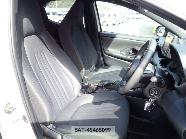 Toyota YARIS 2021-02 6674277-18