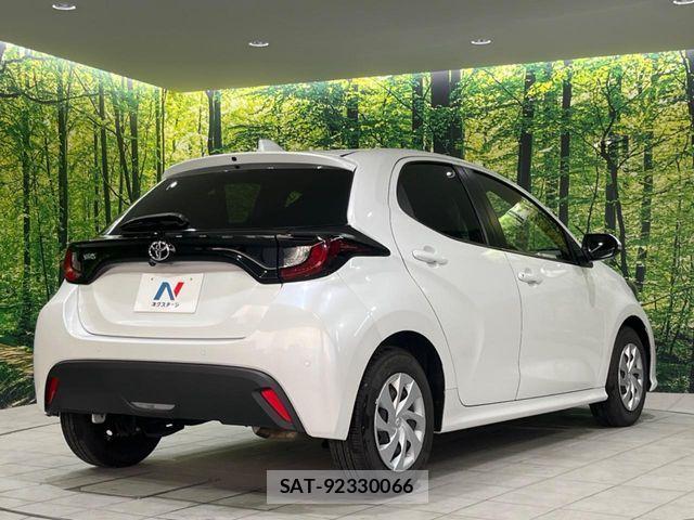 Toyota YARIS 2023-05 6674272-16