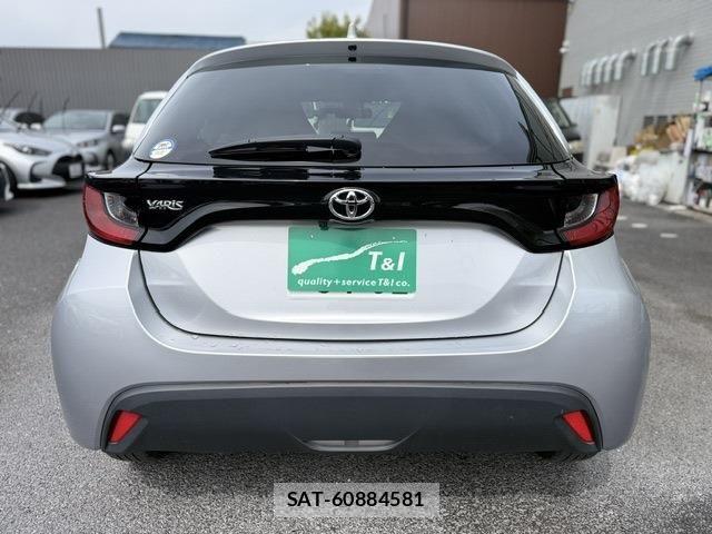 Toyota YARIS 2023-04 6674276-13