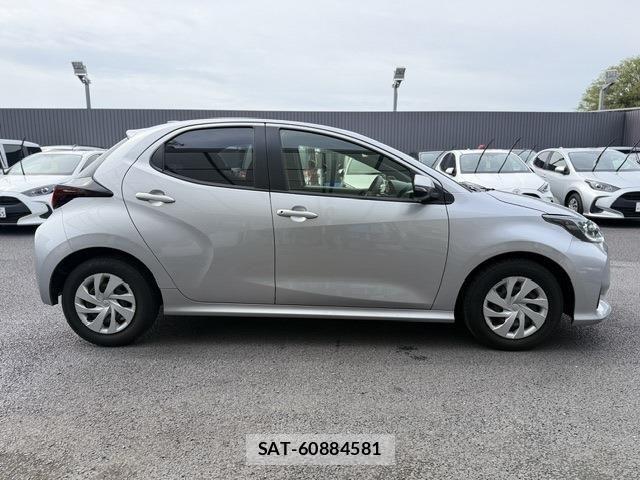 Toyota YARIS 2023-04 6674276-16