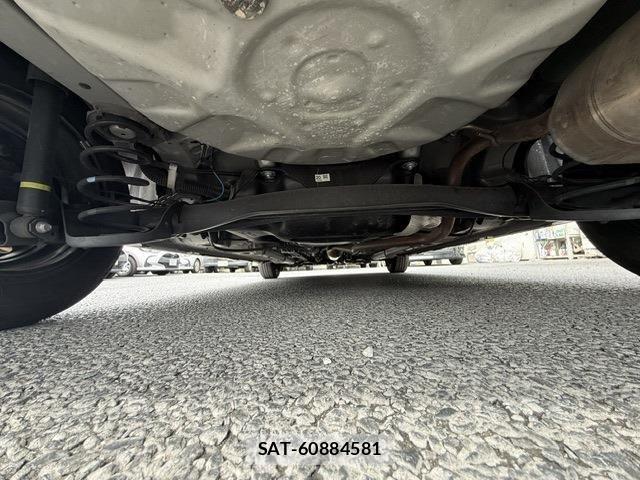 Toyota YARIS 2023-04 6674276-23
