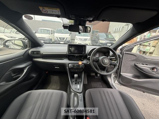 Toyota YARIS 2023-04 6674276-2