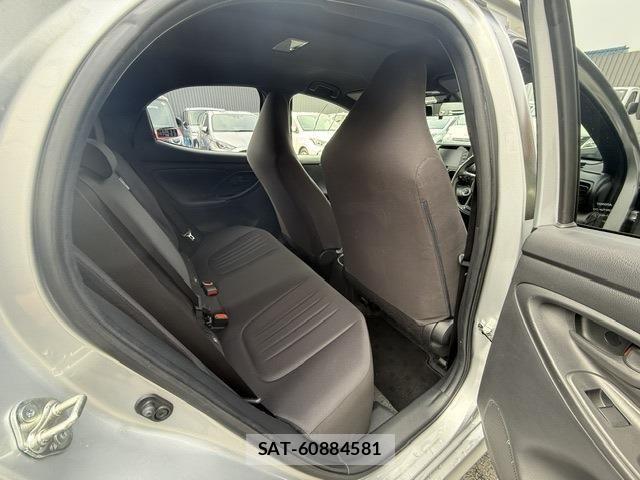 Toyota YARIS 2023-04 6674276-7