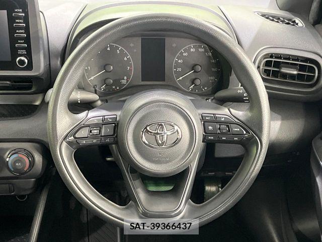 Toyota YARIS 2022-03 6674271-10