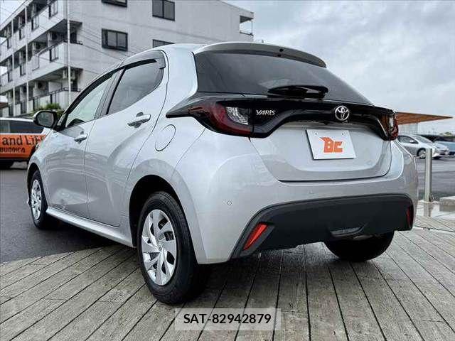 Toyota YARIS 2021-04 6678916-12