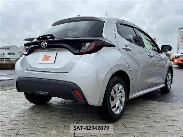 Toyota YARIS 2021-04 6678916-14