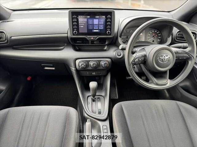 Toyota YARIS 2021-04 6678916-1