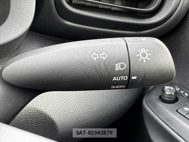 Toyota YARIS 2021-04 6678916-6