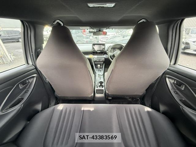 Toyota YARIS 2023-04 6678913-15