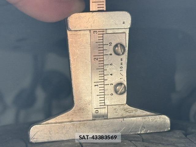 Toyota YARIS 2023-04 6678913-21