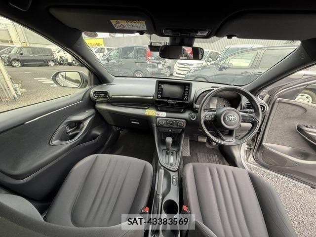 Toyota YARIS 2023-04 6678913-2