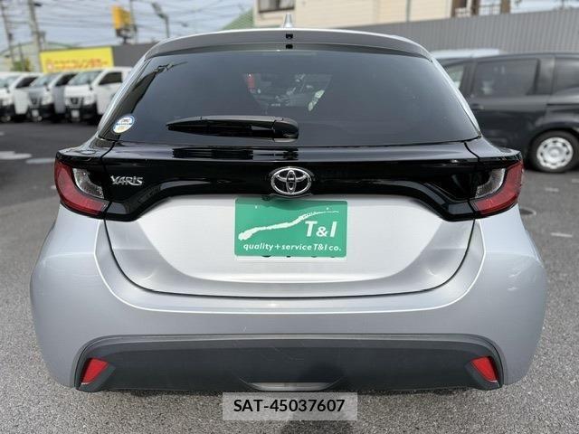 Toyota YARIS 2023-04 6678914-14