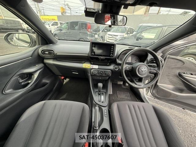 Toyota YARIS 2023-04 6678914-2