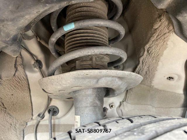 Toyota YARIS 2021-05 6678912-19