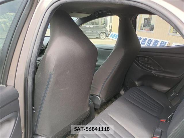Toyota YARIS 2021-05 6684095-9