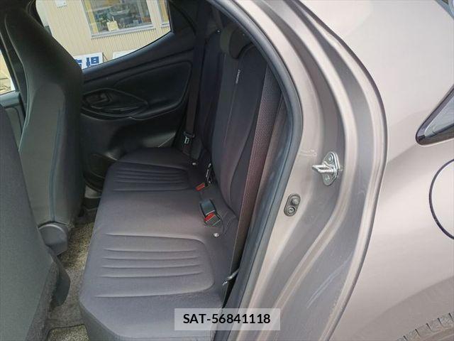 Toyota YARIS 2021-05 6684095-10