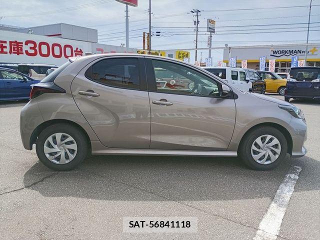 Toyota YARIS 2021-05 6684095-3