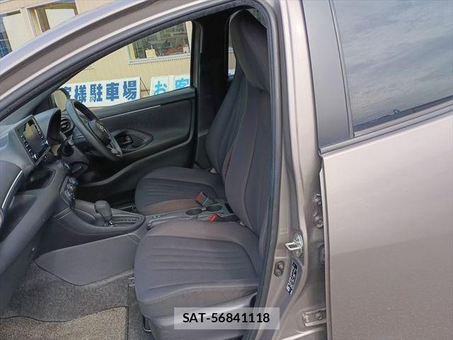 Toyota YARIS 2021-05 6684095-8
