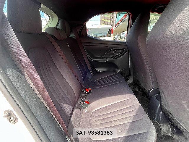 Toyota YARIS 2020-03 6691360-9