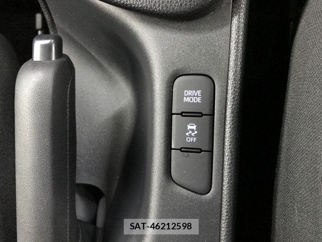 Toyota YARIS 2021-12 6691359-16