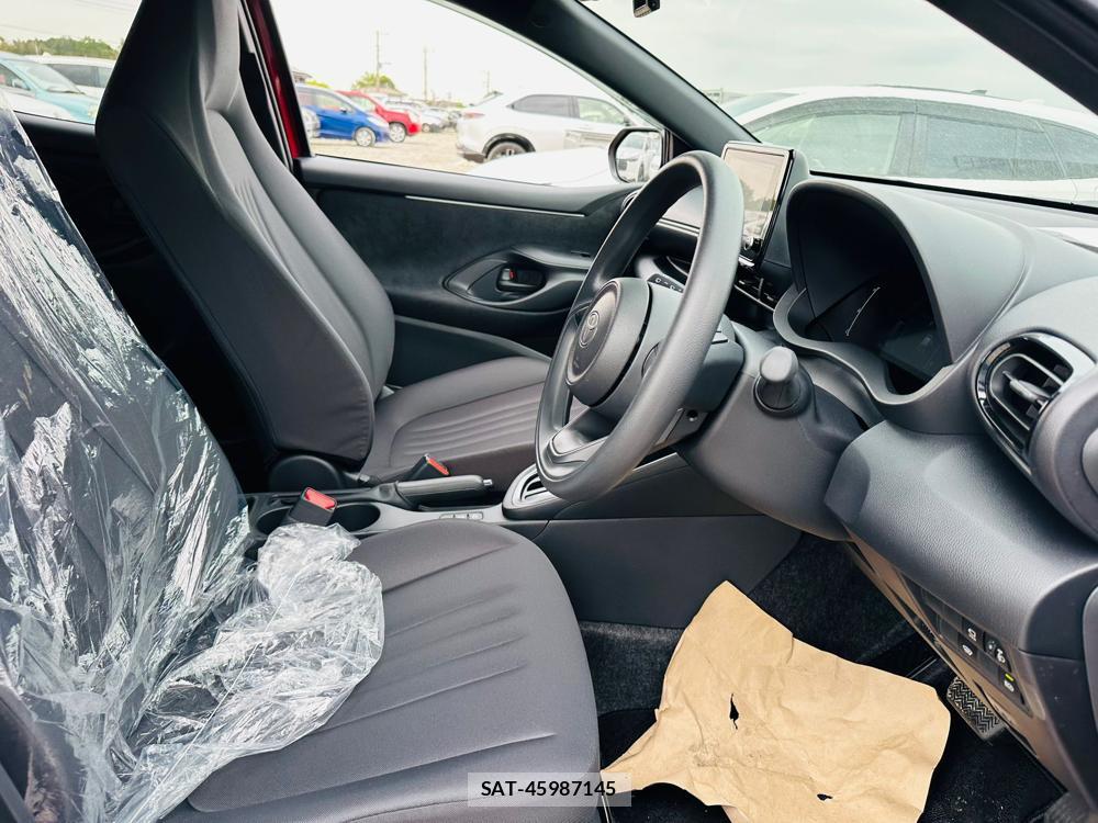 Toyota YARIS 2026 6610201-11