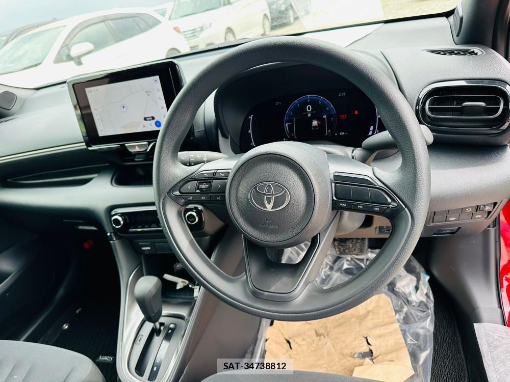 Toyota YARIS 2026 6610202-14