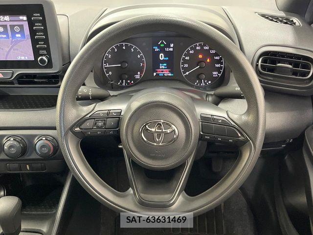 Toyota YARIS 2020-07 6717843-10