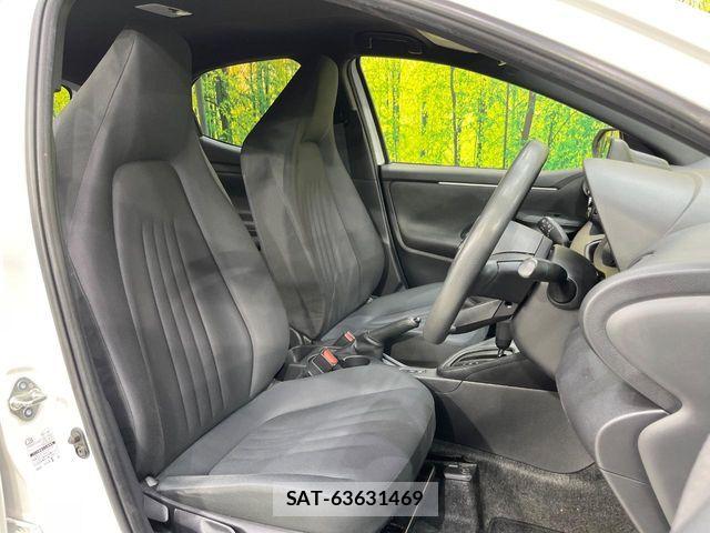 Toyota YARIS 2020-07 6717843-7