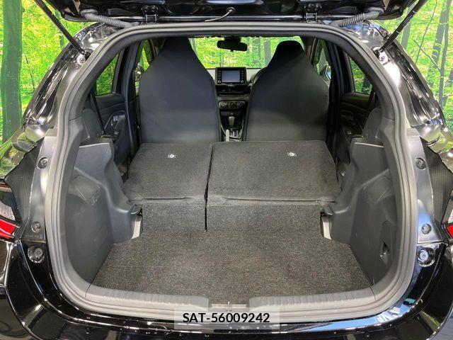 Toyota YARIS 2023-06 6754040-9