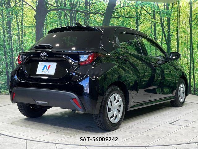 Toyota YARIS 2023-06 6754040-16