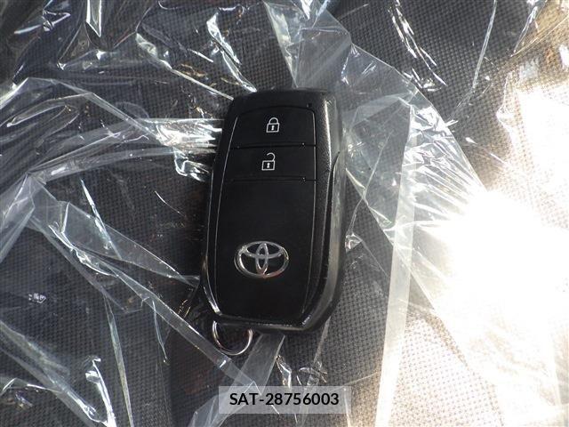 Toyota YARIS 2021-03 6754052-18