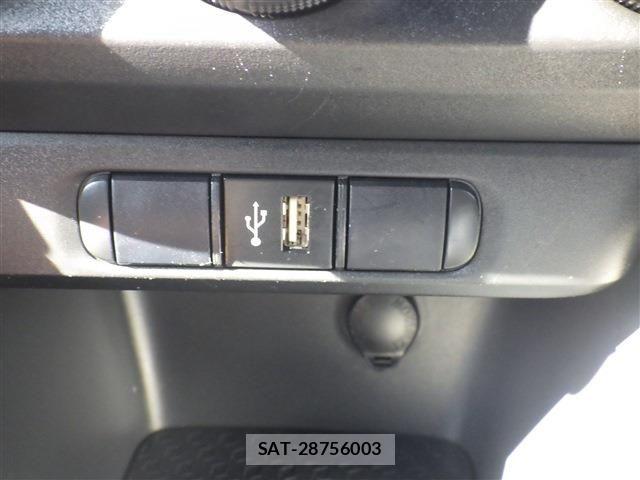 Toyota YARIS 2021-03 6754052-7
