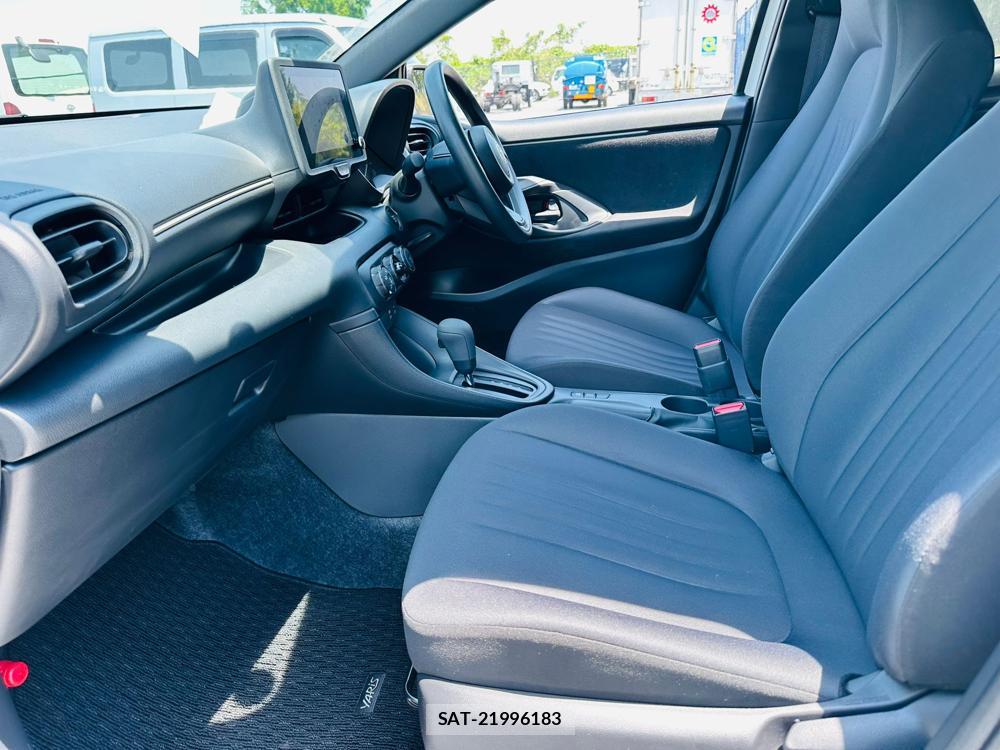 Toyota YARIS 2024 6714464-10