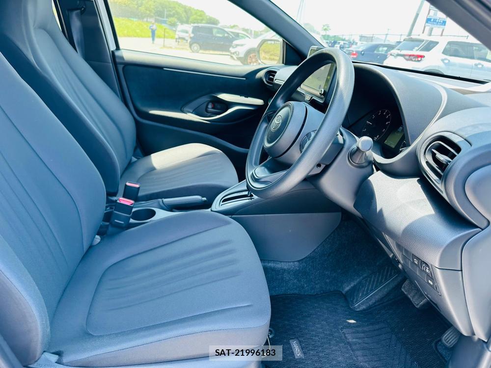 Toyota YARIS 2024 6714464-11