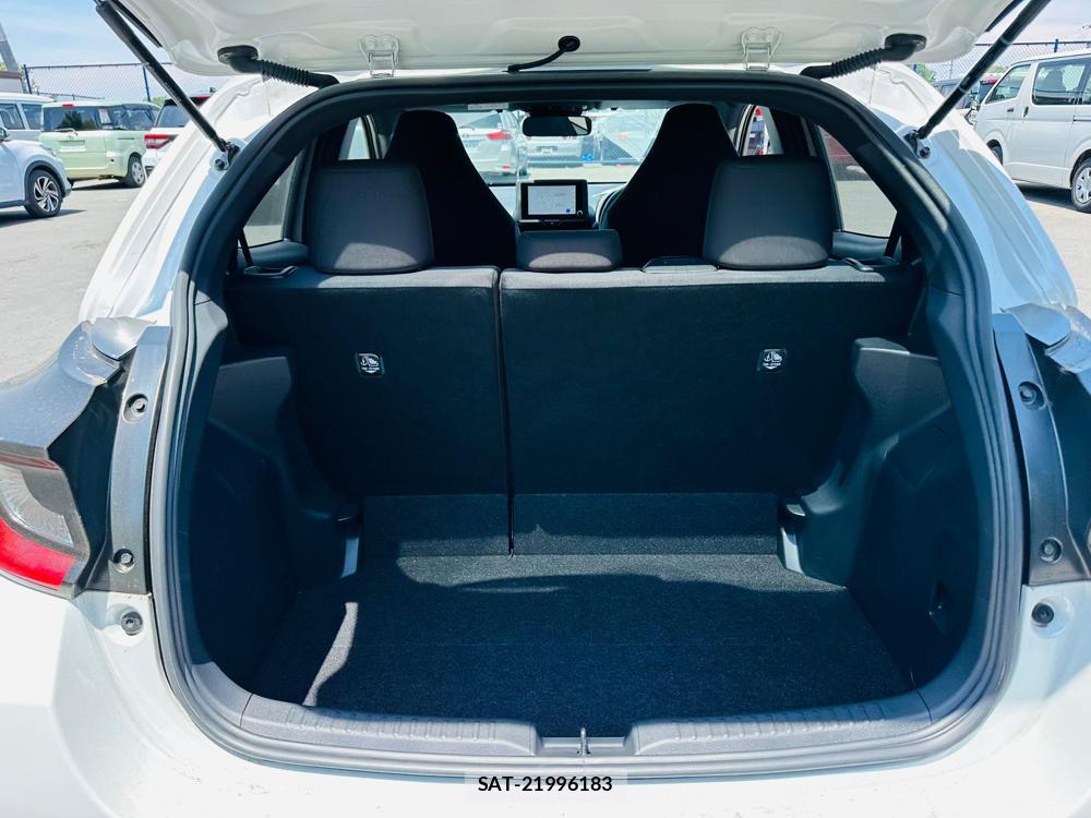 Toyota YARIS 2024 6714464-24