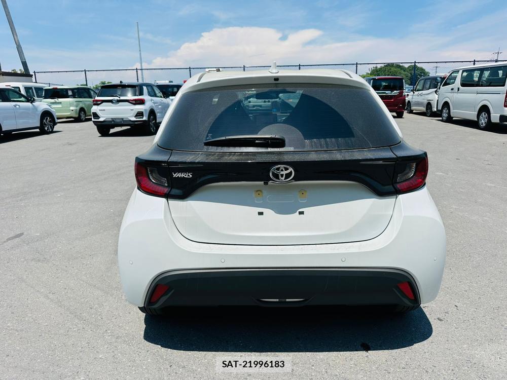 Toyota YARIS 2024 6714464-3