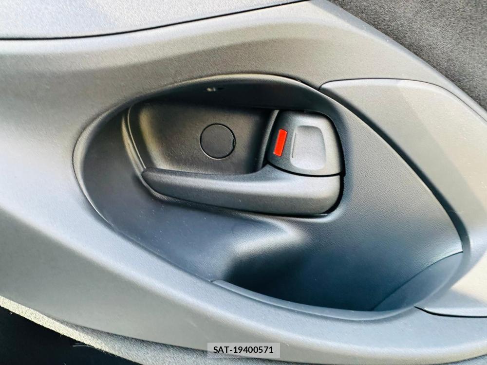 Toyota YARIS 2026 6610198-19