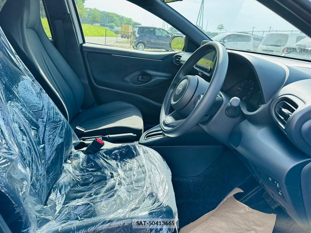 Toyota YARIS 2026 6610196-11