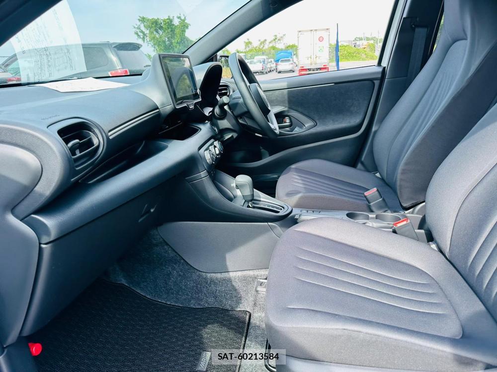 Toyota YARIS 2026 6610197-10