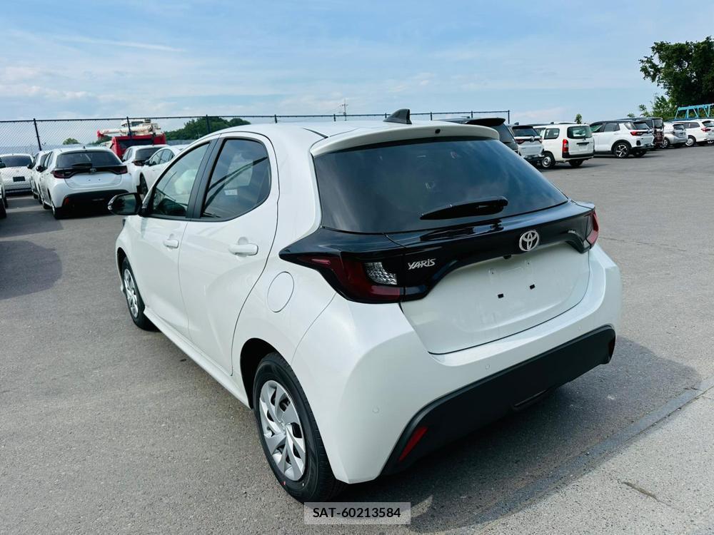 Toyota YARIS 2026 6610197-2