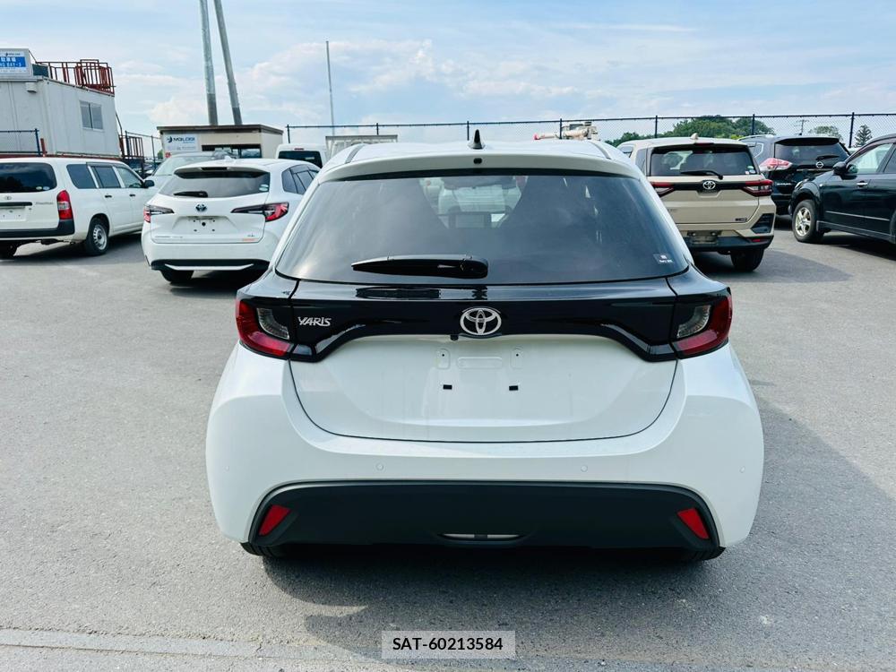 Toyota YARIS 2026 6610197-3