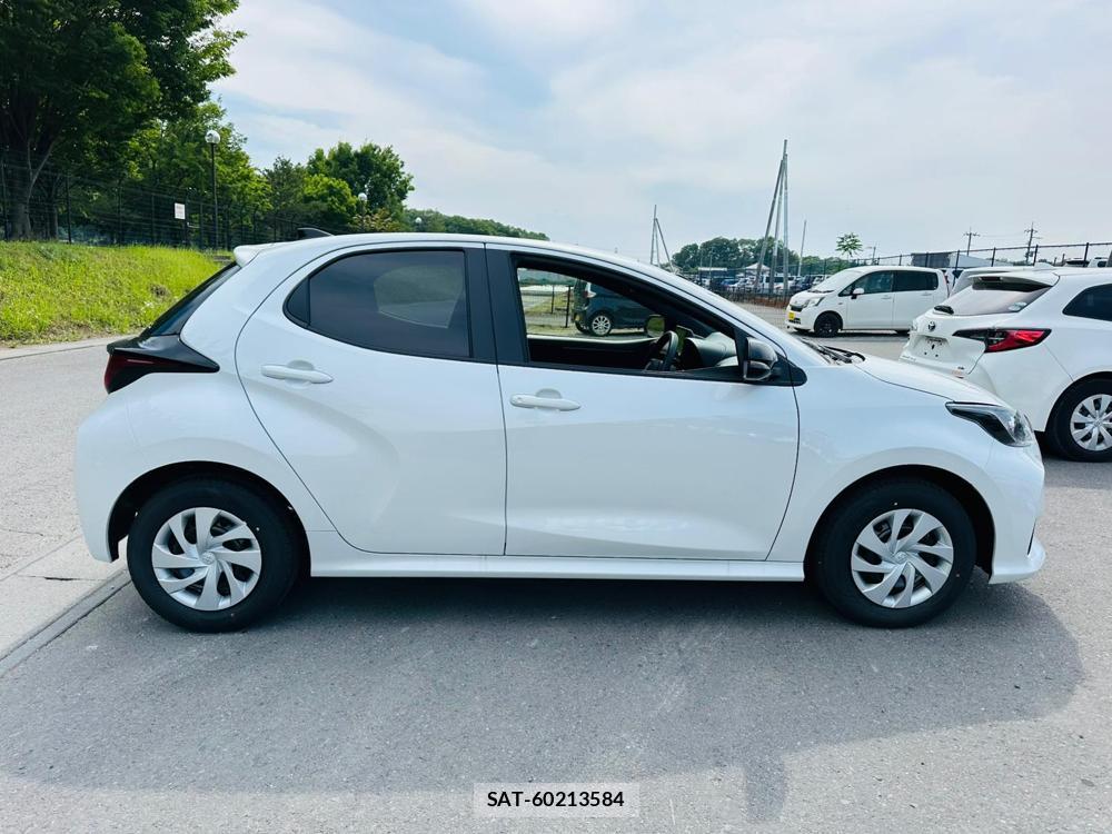 Toyota YARIS 2026 6610197-5