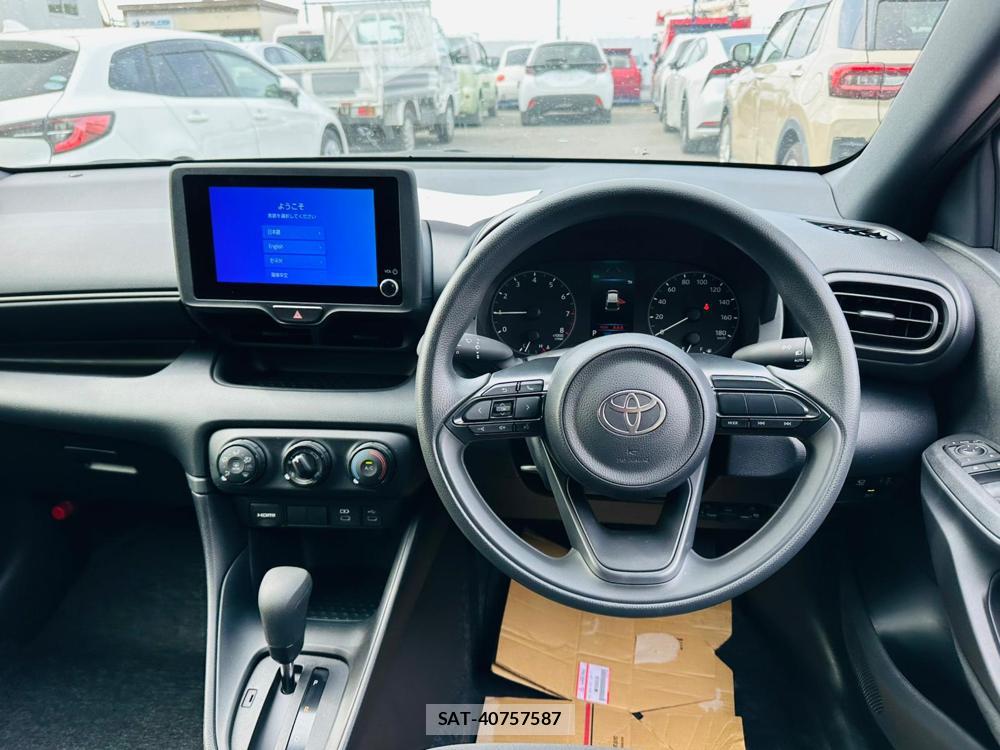 Toyota YARIS 2026 6610195-13