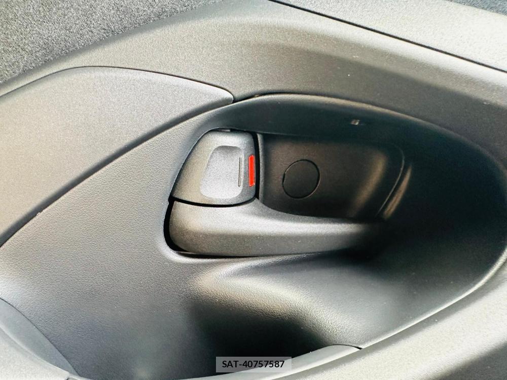 Toyota YARIS 2026 6610195-21