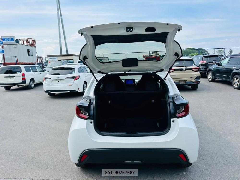Toyota YARIS 2026 6610195-25