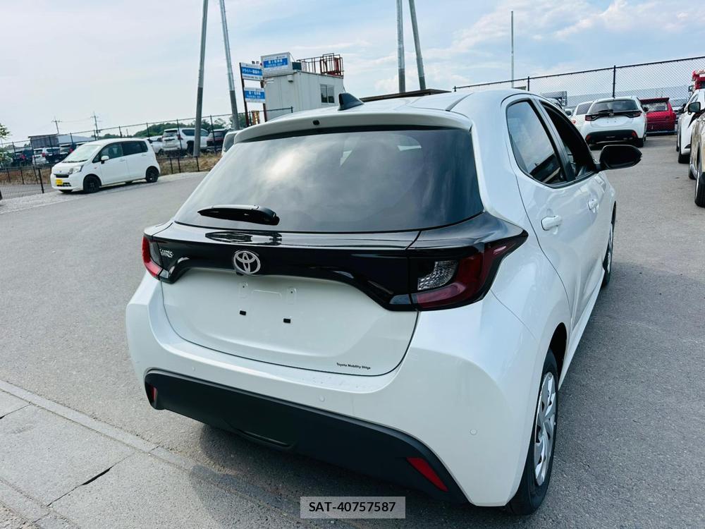 Toyota YARIS 2026 6610195-4