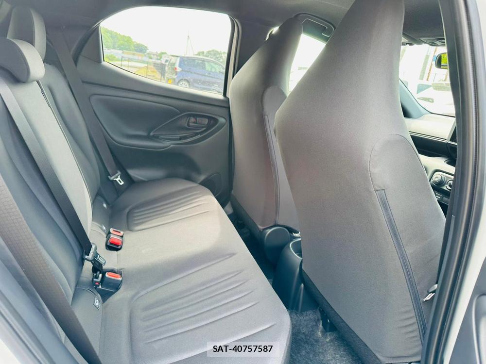 Toyota YARIS 2026 6610195-8