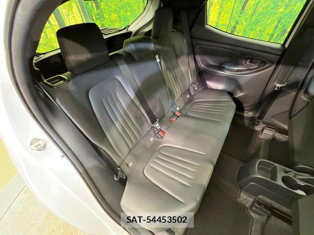 Toyota YARIS 2023-05 6818239-10