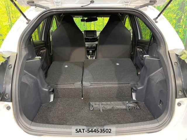 Toyota YARIS 2023-05 6818239-11
