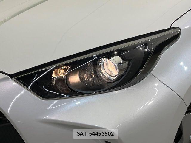 Toyota YARIS 2023-05 6818239-12